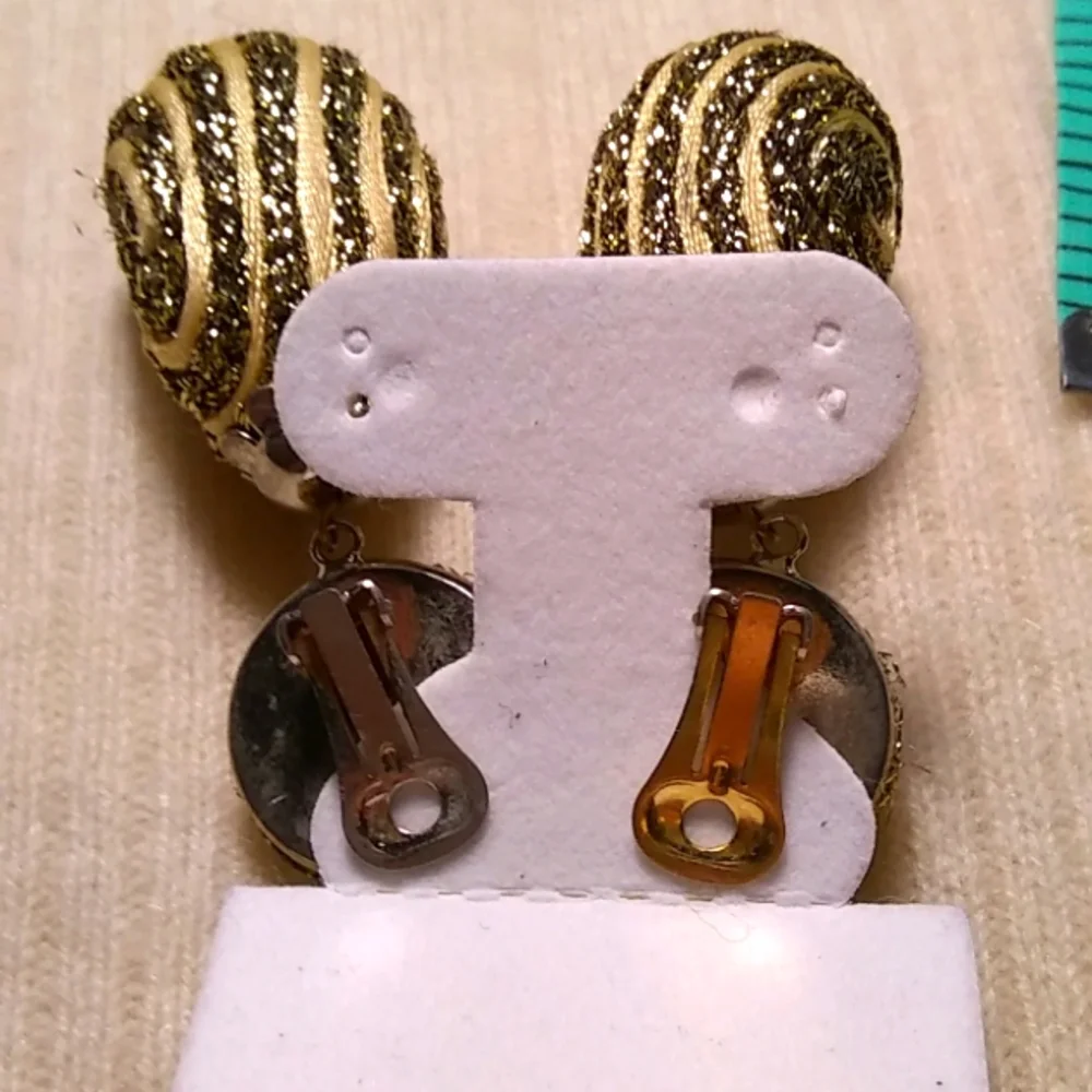 Vintage earrings,  2,75" L - Picture 6 of 6